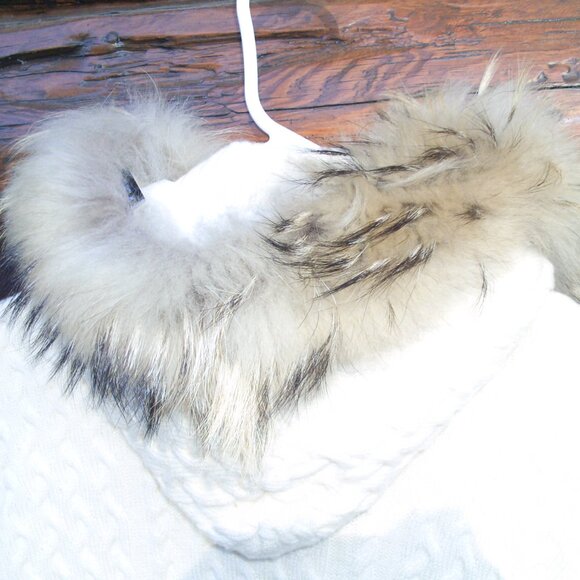 Dale of Norway Svolvaer  Cable Knit Sweater Jacket Real Fur Trim Hood SZ M - Picture 5 of 7